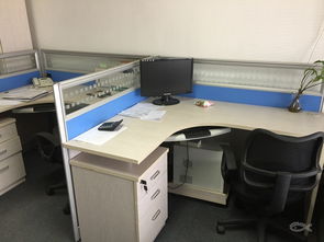 物尽其用 | 九成新简约办公家具全套转让，含屏风与家具锁